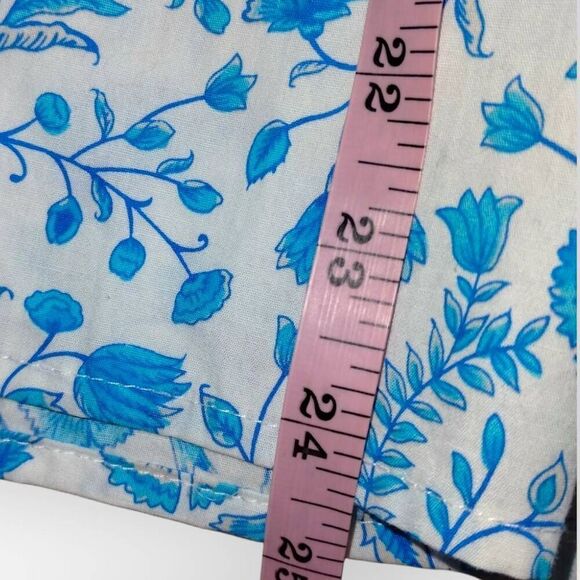 Draper James Womens Top Sz Large V-Neck Puff Sleeves Blue Paisley Cottagecore - Picture 10 of 11